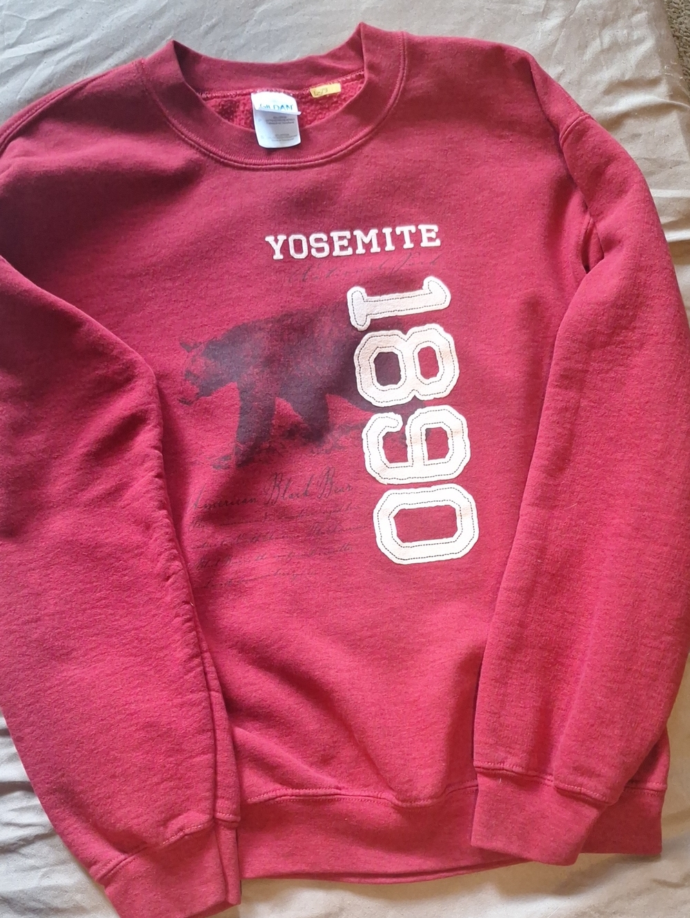 Gildan Red Yosemite 1890 Crewneck Sweatshirt